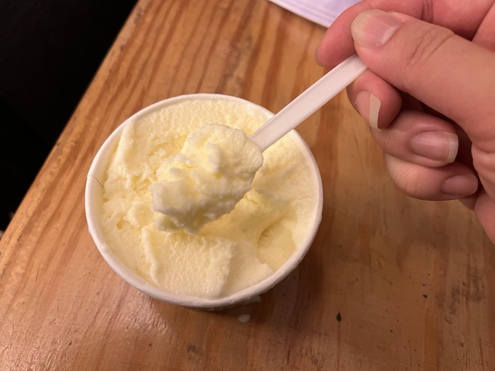 [食記] 基隆遠東泡泡冰，台灣基隆仁愛，香甜綿密雞蛋牛奶泡泡冰