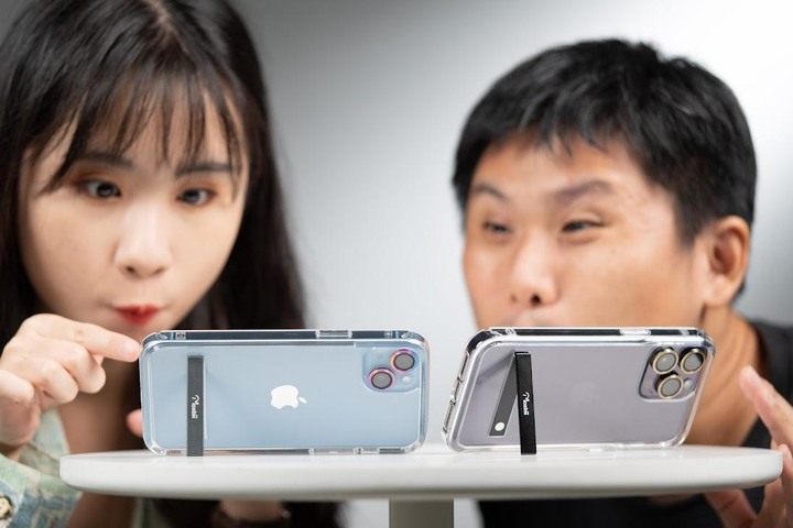 牙齒會變黃這個不會 Moxbii 極空戰甲 iPhone 14 版開箱