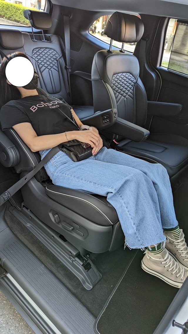 CUSTIN試駕老實說！希望照片沒讓你分心了…
