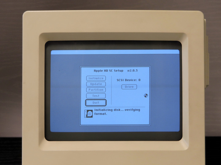 點我看大圖 【攝影分享】用肥皂水把Macintosh Classic救回來了
