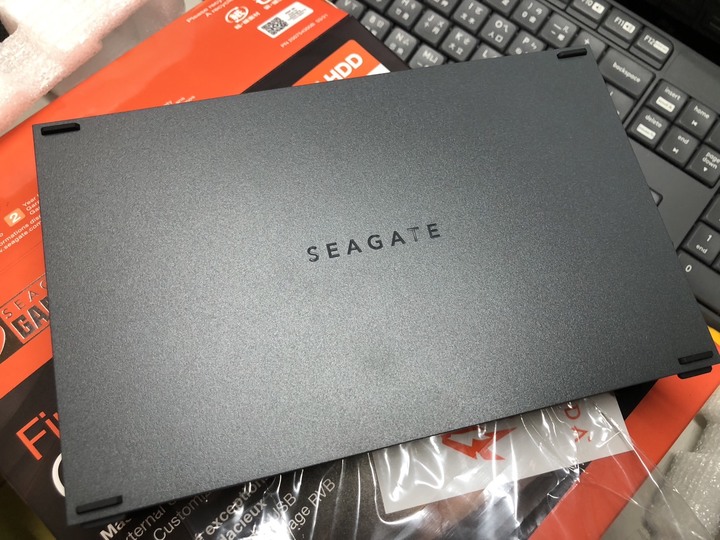 七彩備份盒 Seagate FireCuda Gaming Hub 8TB