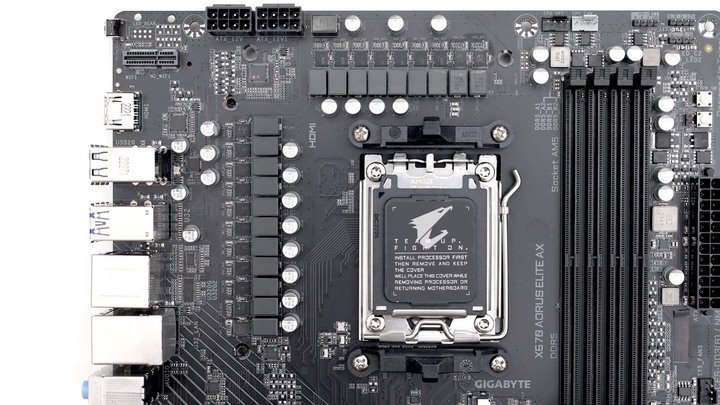 萬元內的 X670 AORUS，GIGABYTE X670 AORUS ELITE AX
