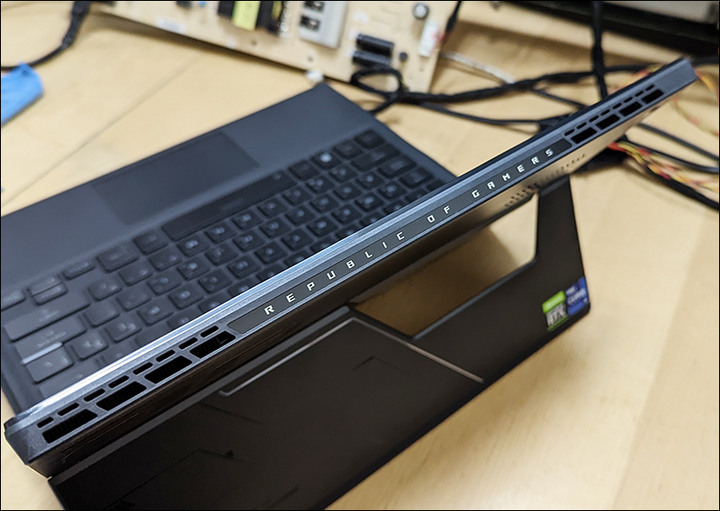ROG Flow Z13不專業開一下箱