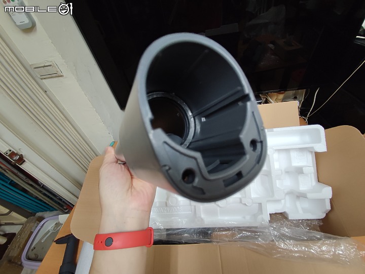 【 體驗分享 】Panasonic MC-A13G 羽量級無線吸塵器，極致輕巧天天打掃也不累！