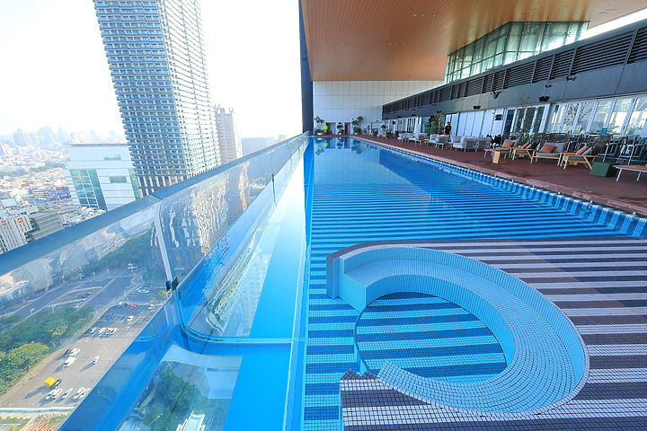 (映像分享) 漫遊高空、徜徉港都in高雄 feat.承億酒店TAi Urban Resort