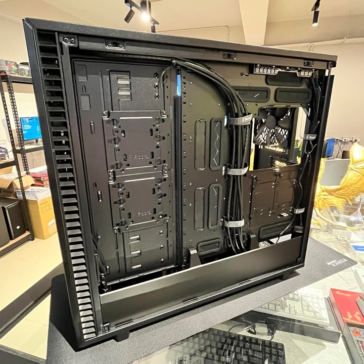 【開箱】Fractal Design Define 7 XL全塔型機殼