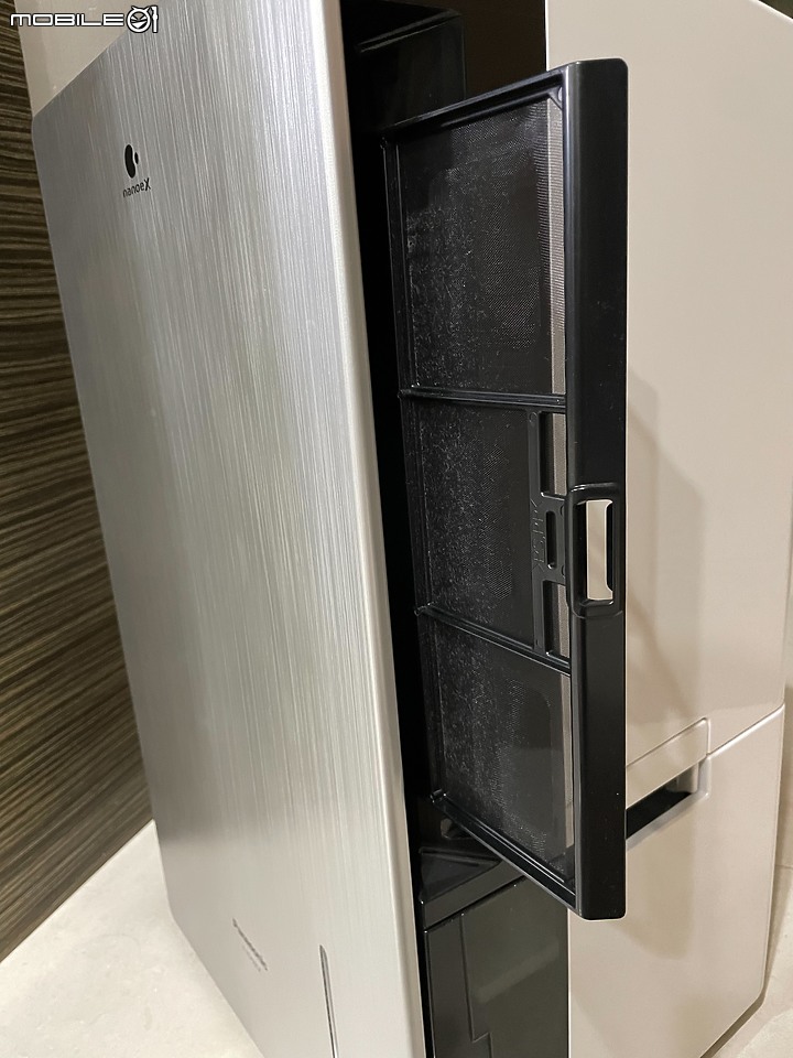 [防霉防疫新健康生活] 室內潮濕終結者 Panasonic變頻高效型除濕機之王 F-YV50LX開箱｜強大除溼力躍進再躍進 (12/13第四次更新 陸續更新使用狀況中)