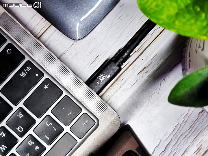 點我看大圖 USB-C充電傳輸線哪一款最好用?Avier Uni 系列高速資料傳輸充電線開箱實測