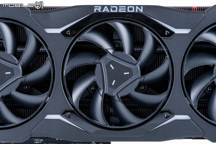 AMD Radeon RX 7900 XTX 顯示卡開箱實測 結合先進設計與玩家友善度的 CP 王者
