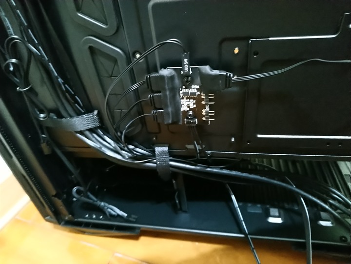 [不專業開箱]MPG GUNGNIR 111R