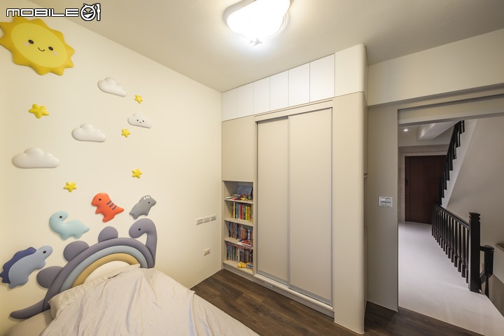【開箱】台中現代暖調+空中瑜珈室 新加坡式透天住宅