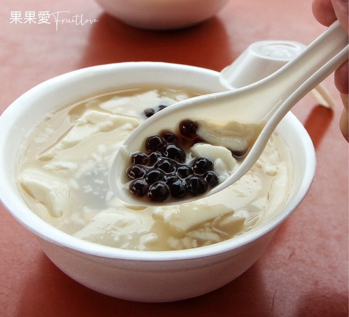 嘉義美食-廟口的古早味，豆花綿密順口，豆漿香醇