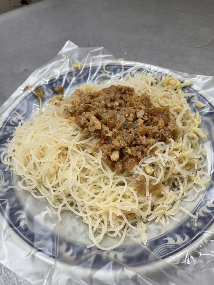 無名關東煮店裡的超好吃炒米粉