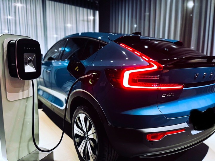 My first EV-Volvo C40 Recharge Twin終於交車了