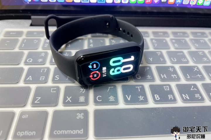 開箱｜【Amazfit 華米】Band 7 大螢幕健康智慧運動智慧手環 - 更大螢幕，且具備不輸手錶的強大功能！
