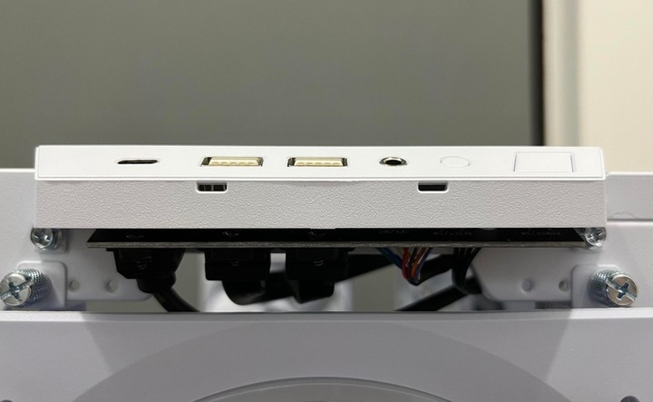 聯力Lian li的誠意之作Lancool 216,巧思滿滿的散熱猛獸 !