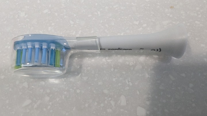 讓我老婆也有國民老婆般的美麗笑容 - 飛利浦 Sonicare智能鑽石機，邀你挑戰三天有感鑽白，打造自信微笑魅力