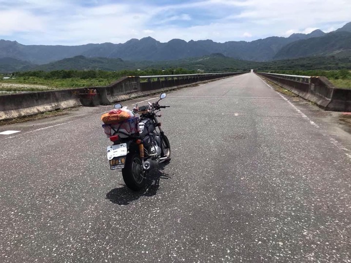 鄒鄒週週環島--車小志氣高小雲豹之死人骨頭秘徑