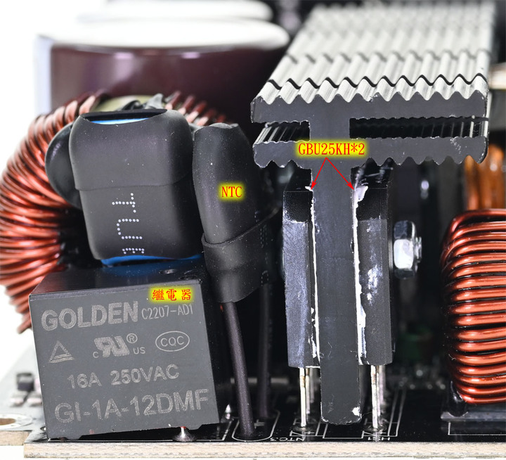thermaltake TOUGHPOWER SFX 1000W金牌全模組化電源開箱