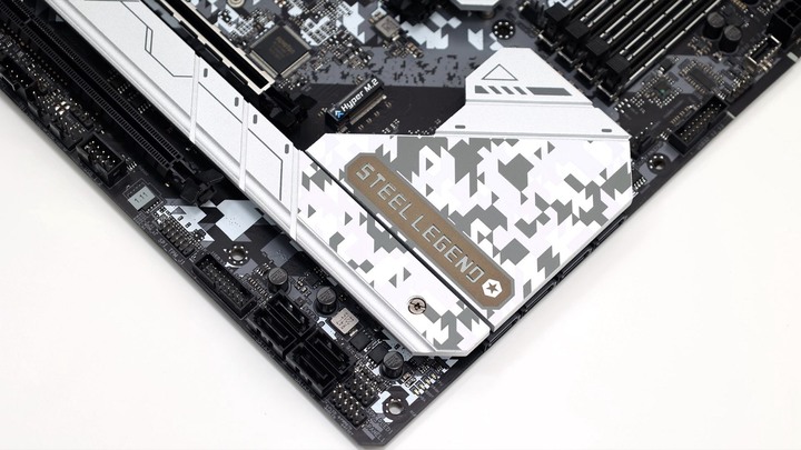 機殼裡放螢幕更方便了！ASRock Z790 Steel Legend WiFi