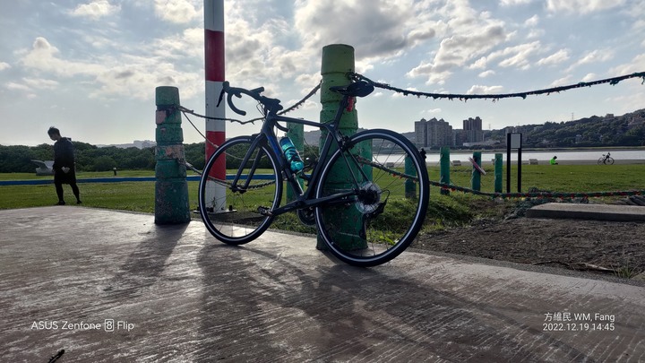 Giant TCR Advanced 2 KOM 2022 簡易小開箱