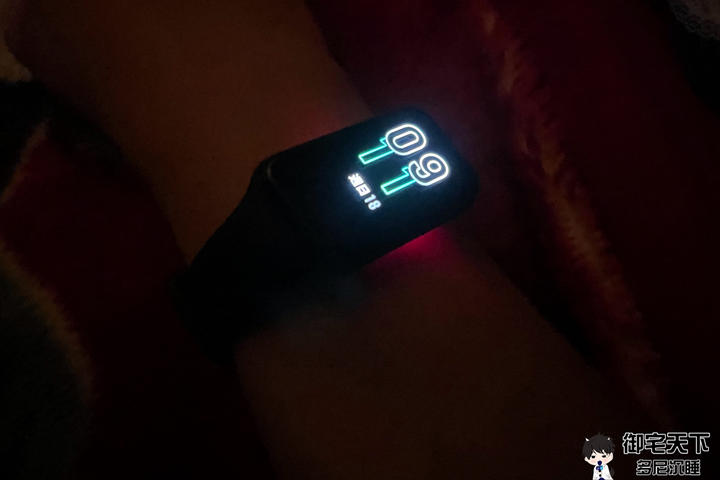 開箱｜【Amazfit 華米】Band 7 大螢幕健康智慧運動智慧手環 - 更大螢幕，且具備不輸手錶的強大功能！