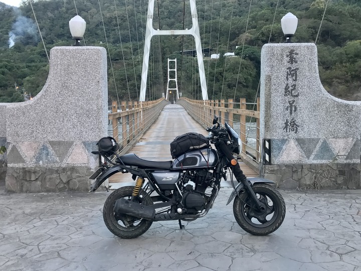 鄒鄒週週環島--車小志氣高小雲豹之死人骨頭秘徑