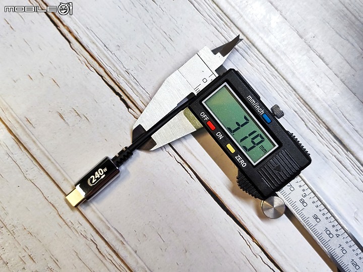 點我看大圖 USB-C充電傳輸線哪一款最好用?Avier Uni 系列高速資料傳輸充電線開箱實測