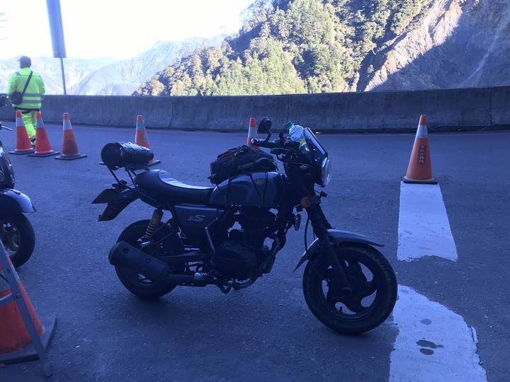 鄒鄒週週環島--車小志氣高小雲豹之死人骨頭秘徑