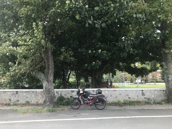 不哭！咱們騎車出走！天堂的美妙是地獄的襯托。
