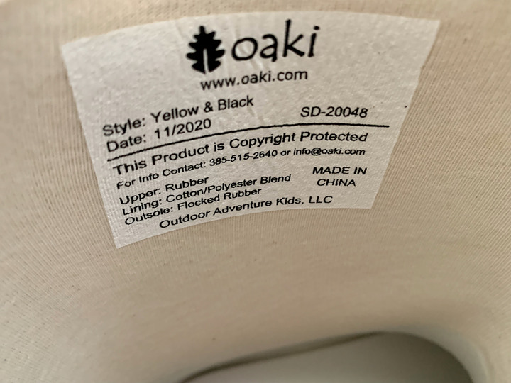 美國Oaki兒童雨鞋開箱｜兒子的天然橡膠雨鞋初體驗