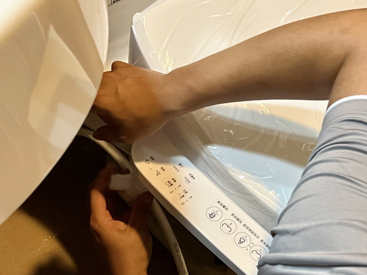 開箱 凱撒溫水便蓋TAF170 10分鐘安裝過程+心得