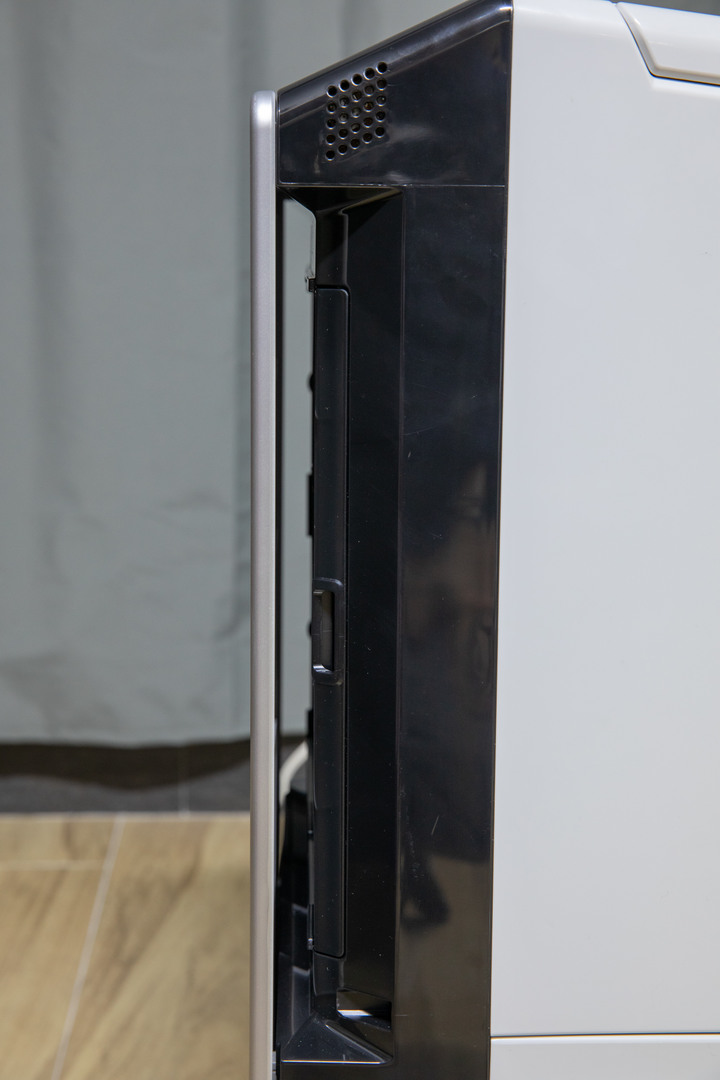 體驗 Panasonic變頻省電雙科技除濕機 F-YV50LX，讓全家人一起美好生活