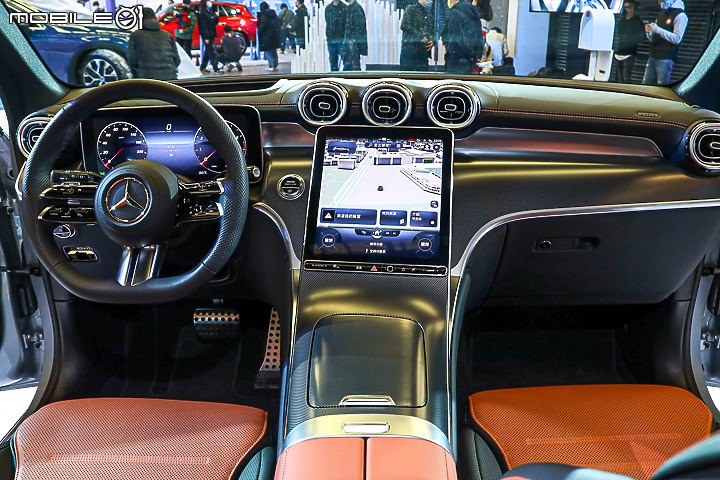 【採訪】Mercedes-Benz 第二代 GLC 雙車型 266、311萬元正式上市,科技、質感與實用面均有大進化!