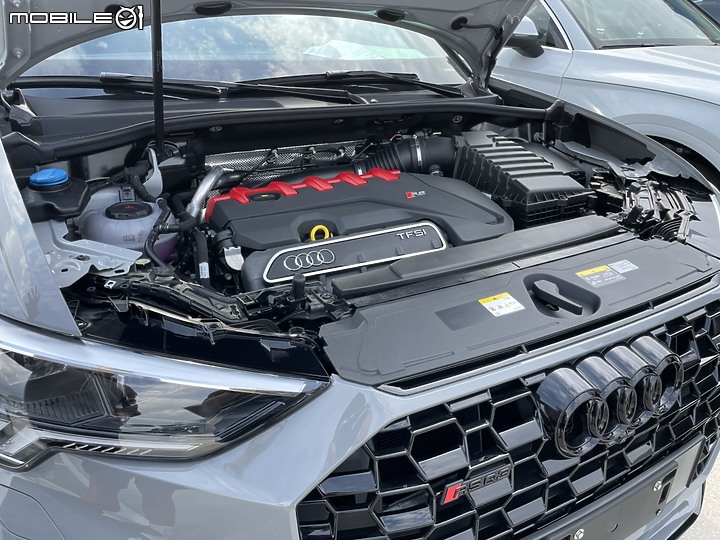 <圖多>開箱 RSQ3 sportback 磐石灰 更2024/2 升級RSQ8