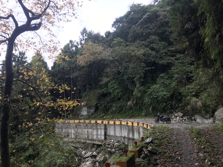 不哭！咱們騎車出走！天堂的美妙是地獄的襯托。