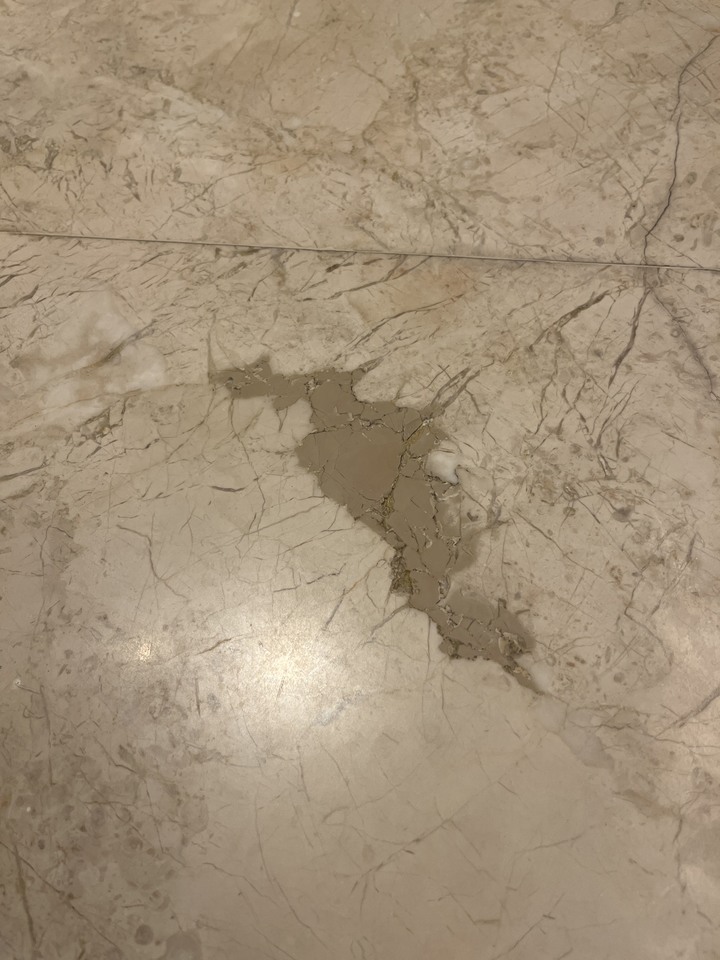地磚這樣還有救嗎？