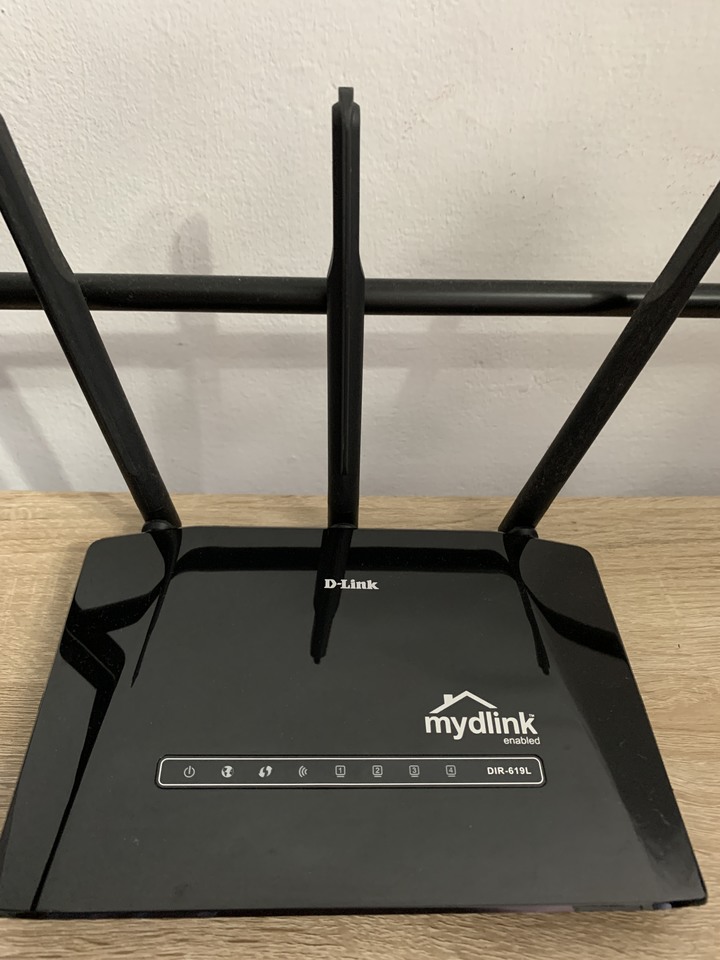 D-Link R32 AX3200 Wi-Fi 6 路由器 不專業開箱