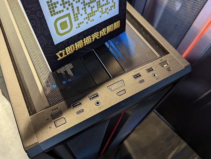 點我看大圖 【分享】GAMFORCE LIAN LI 聯力 V3000 PLUS 高階機殼