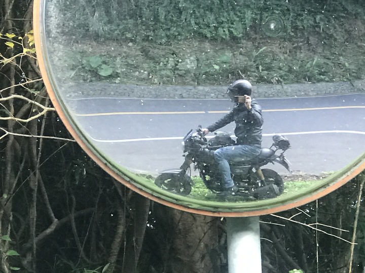 鄒鄒週週環島--車小志氣高小雲豹之死人骨頭秘徑