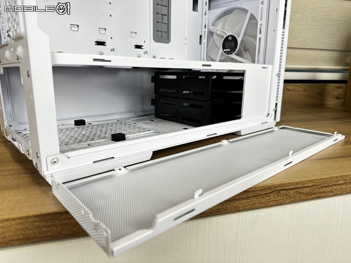2022年度壓軸 聯力 LANCOOL 216 中塔式機殼