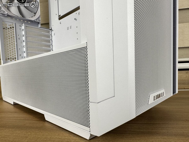 2022年度壓軸 聯力 LANCOOL 216 中塔式機殼
