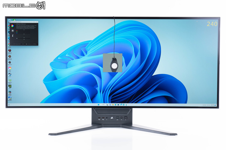 CORSAIR XENEON FLEX OLED 電競螢幕開箱實測 可彎曲面板搭配高畫質旗艦演出