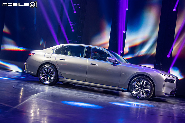 【採訪】BMW 7系列大改款正式抵台,燃油488萬元、純電655萬元同步開賣!