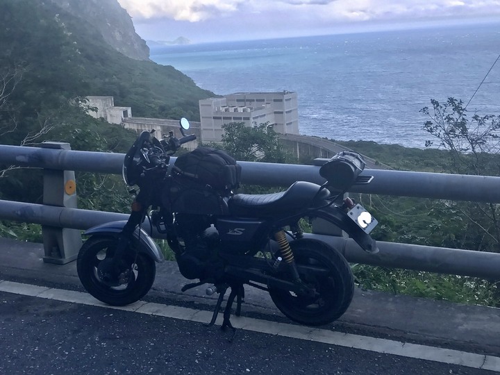 鄒鄒週週環島--車小志氣高小雲豹之死人骨頭秘徑