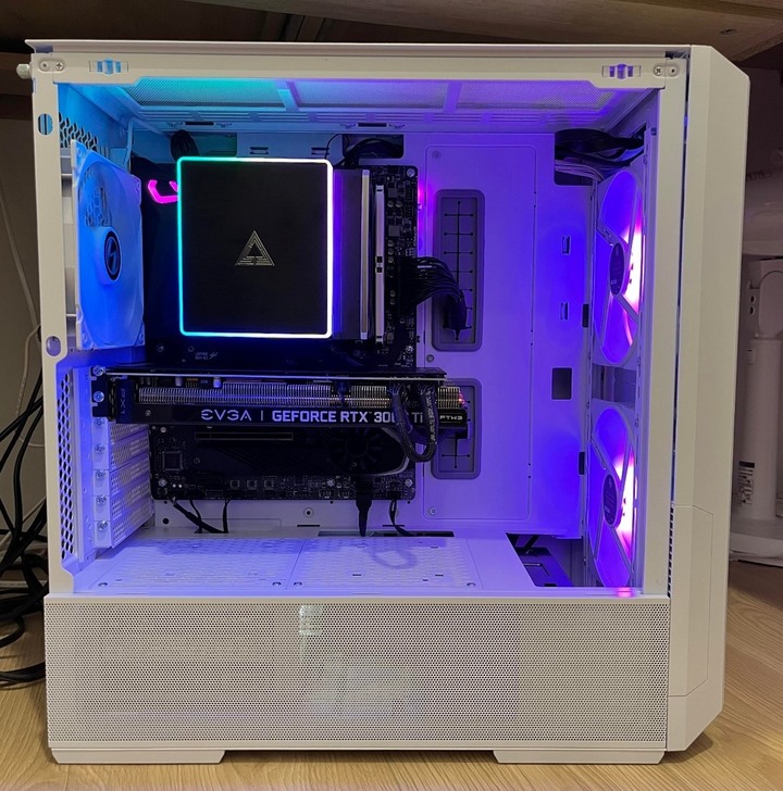 聯力Lian li的誠意之作Lancool 216,巧思滿滿的散熱猛獸 !