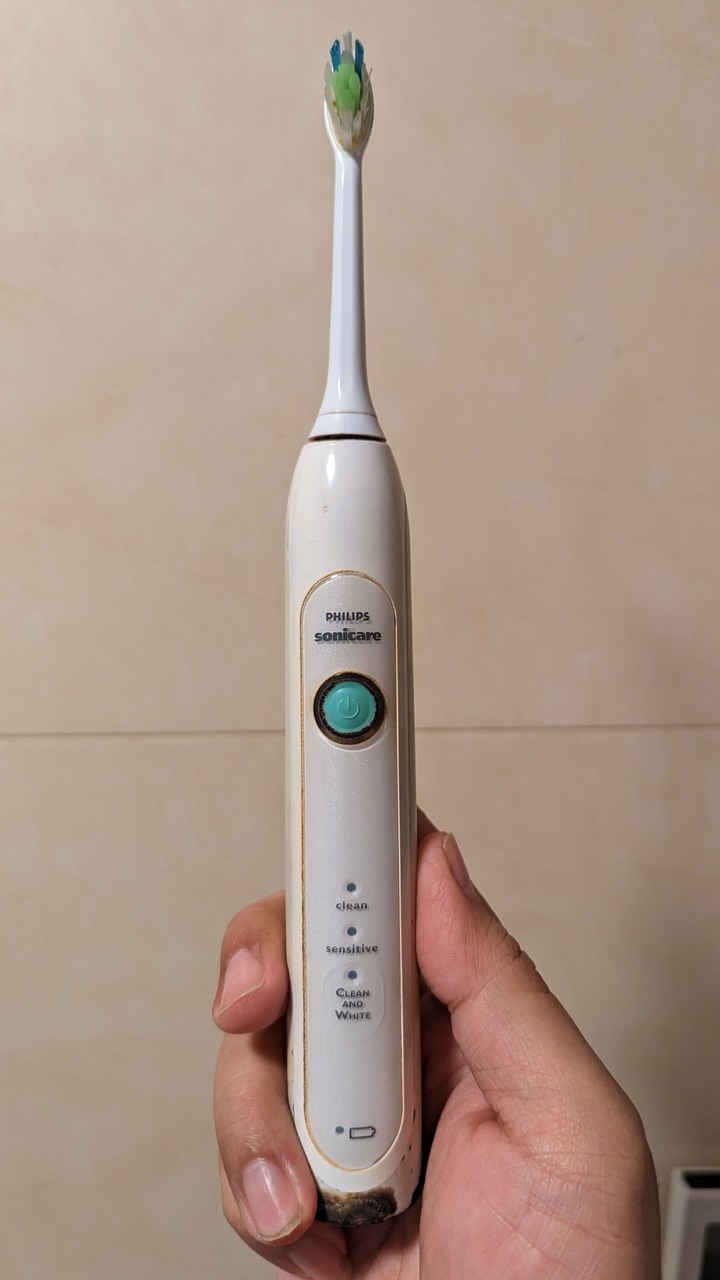 讓我老婆也有國民老婆般的美麗笑容 - 飛利浦 Sonicare智能鑽石機,邀你挑戰三天有感鑽白,打造自信微笑魅力
