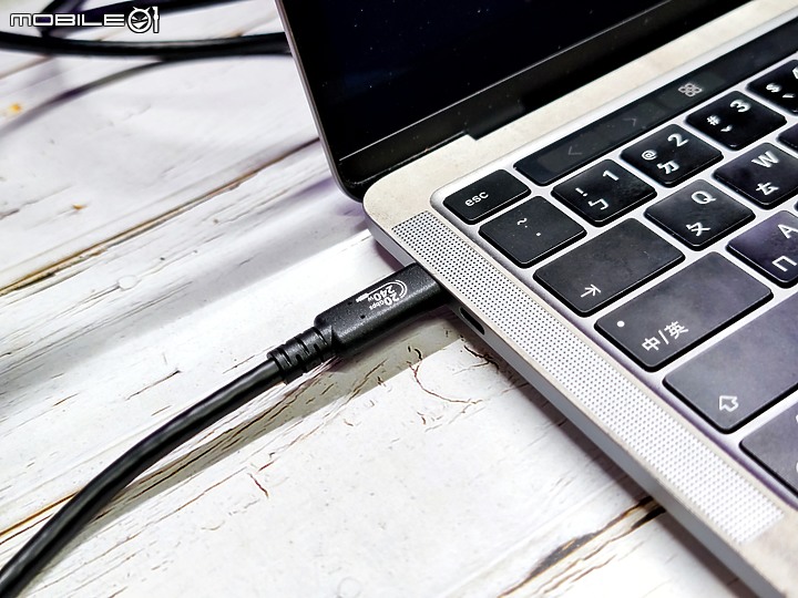 點我看大圖 USB-C充電傳輸線哪一款最好用?Avier Uni 系列高速資料傳輸充電線開箱實測