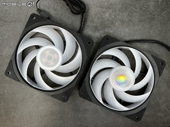 [開箱]酷碼新風扇 Mobius 120 / Mobius 120P ARGB