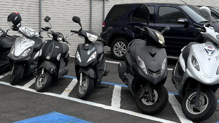 機車位太難找！停在白格內卻違規？
